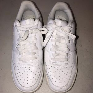 Women’s Nike Court In White, Size 8